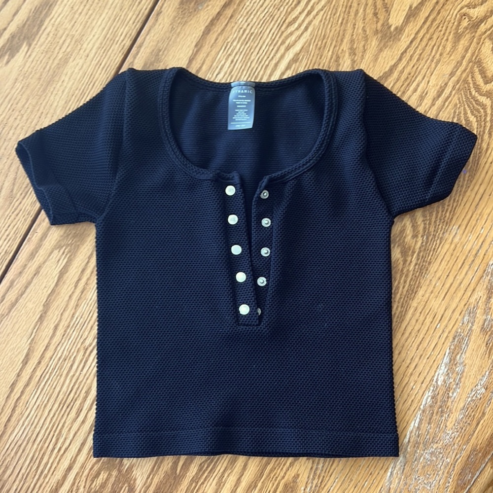 Dynamic Black Top. Size - One Size